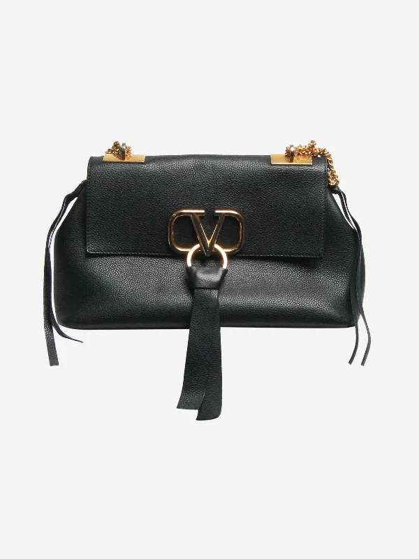 Black V-Ring leather shoulder bag