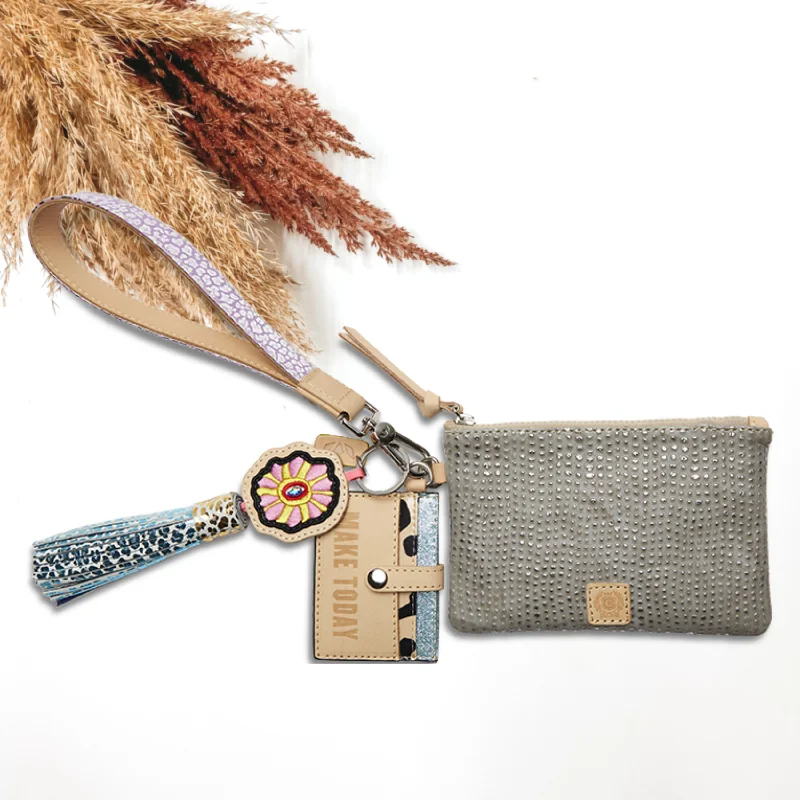 Consuela | Juanis Combi Wristlet