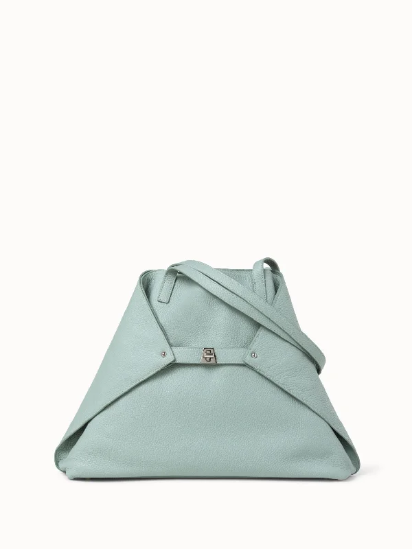 Ai Medium Shoulder Tote